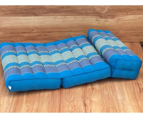 Fitlybuy 3-fold blue and patterned ergonomic zafu meditation cushion set on a wooden surface.