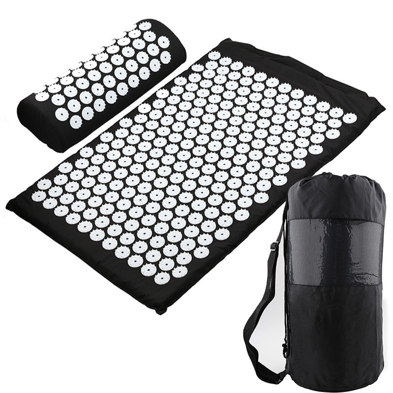 Fitlybuy black acupressure mat and pillow set with white plastic spikes, including a carrying bag for storage.