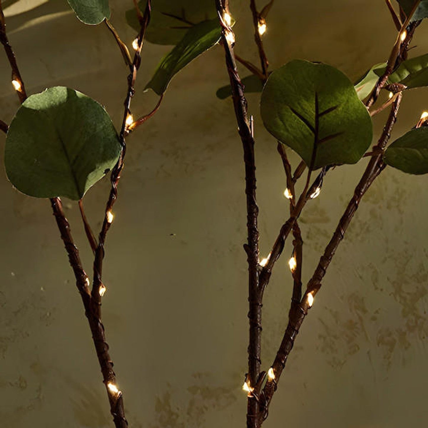 Fitlybuy LumiVista olive branch string lights: 70cm brown faux branches with warm glowing LED fairy lights.
