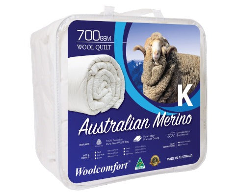 Fitlybuy 700gsm Australian Merino wool quilt in clear carry bag, featuring a white quilt, sheep photo, and product info.