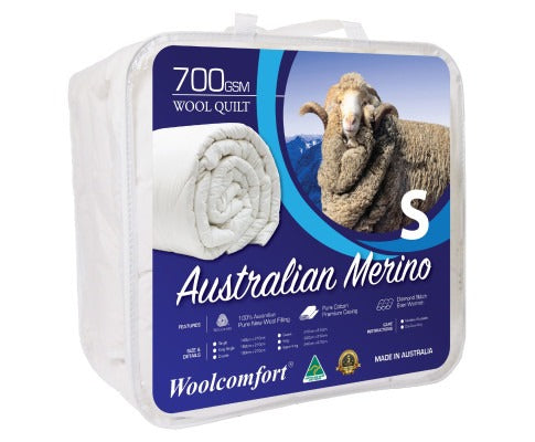 Fitlybuy Australian Merino 700gsm wool quilt in a clear carry bag, featuring a merino sheep image and product details.